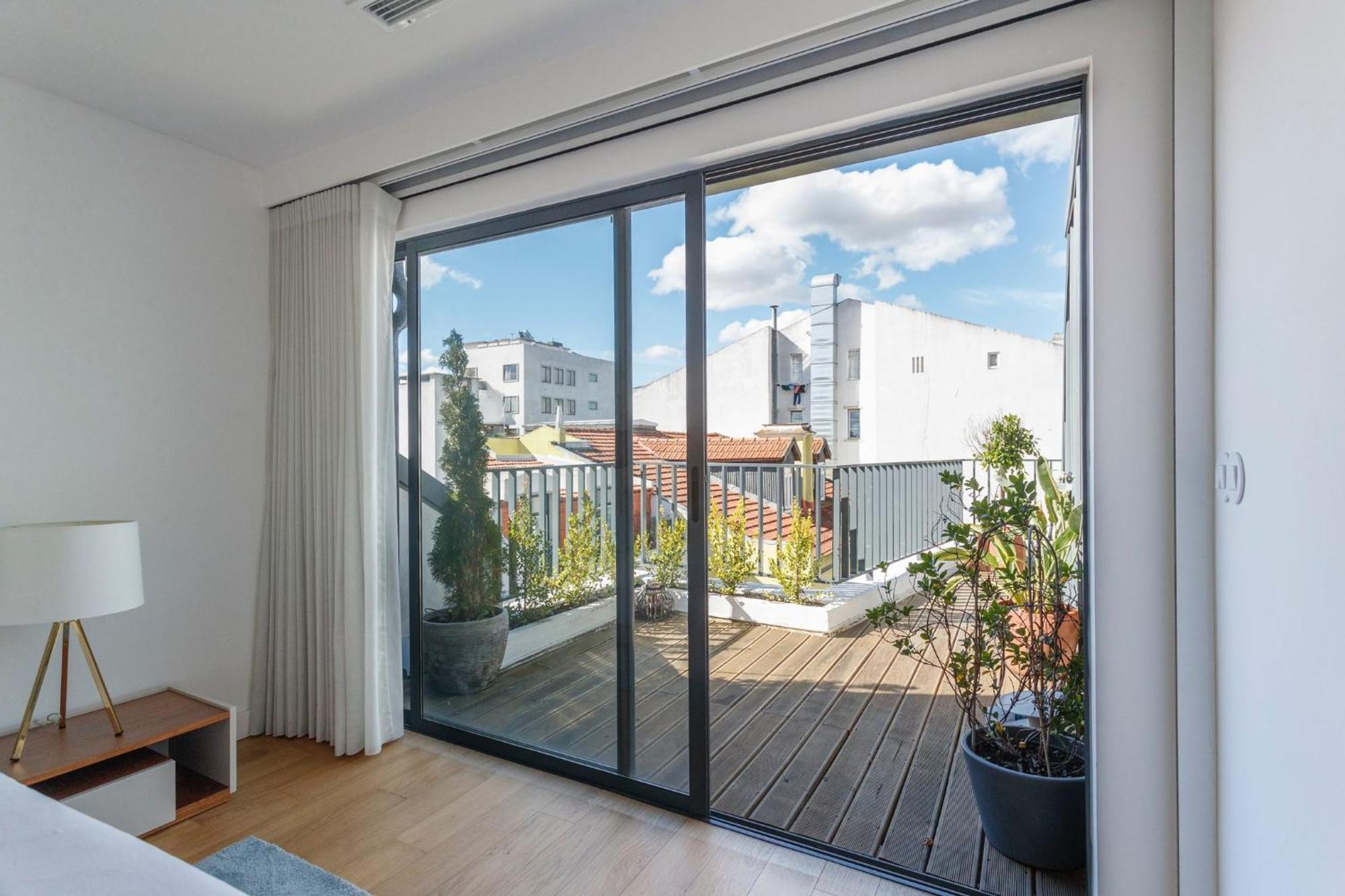 Luxury Suite With Balcony And Shared Accommodation In The Parque Eduardo VII Area Lisbon Exterior photo